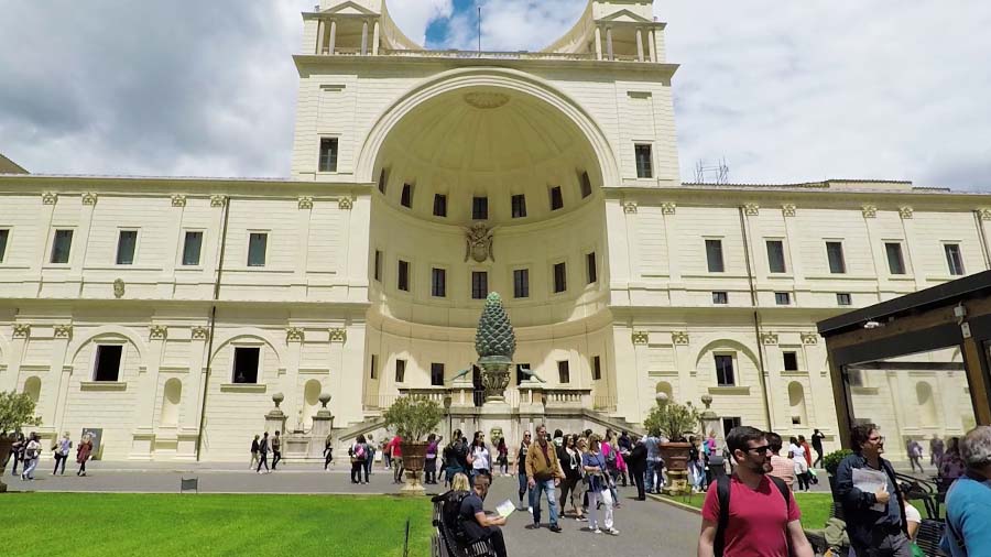 Patio de la Piña