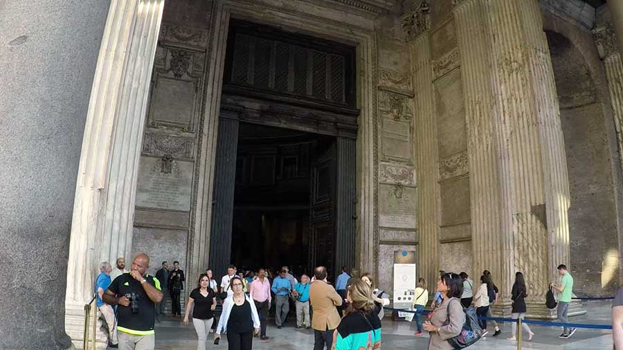 puertas del panteón de agripa