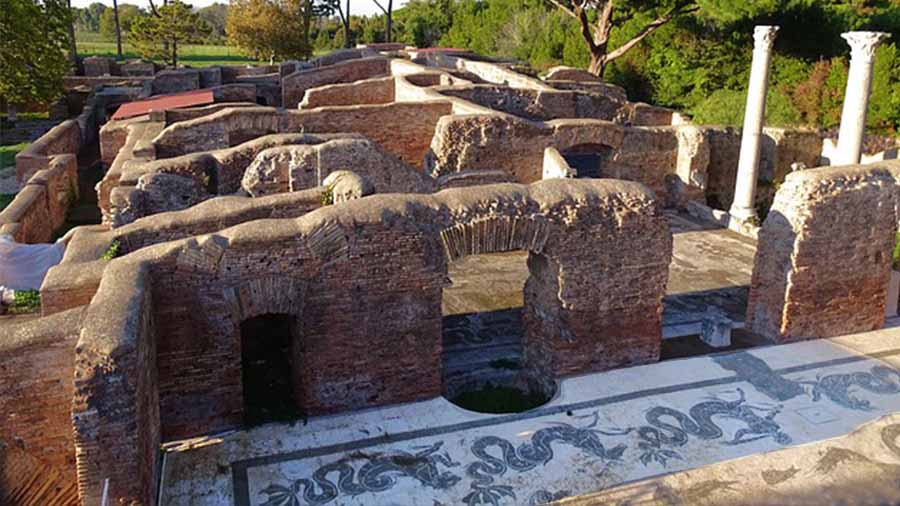 Ostia municipio villa