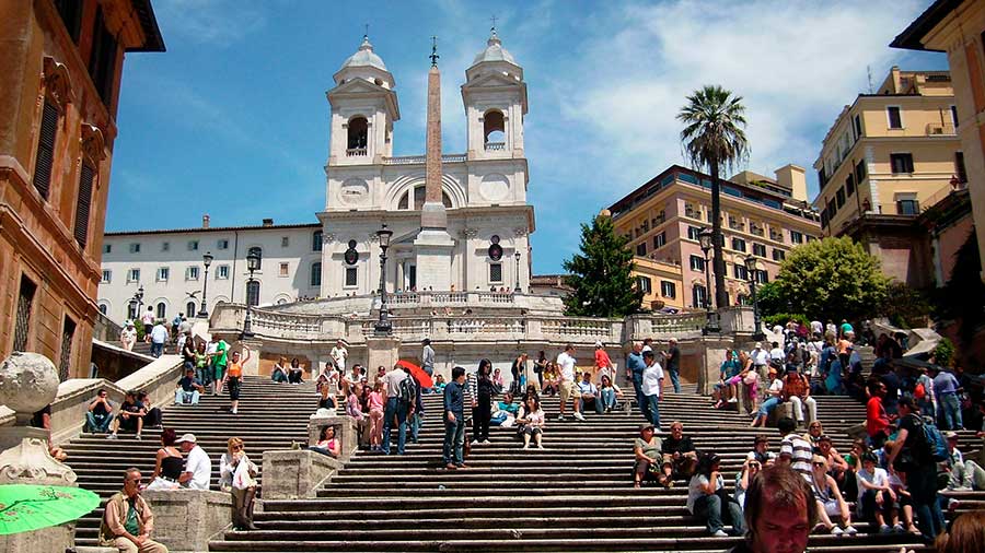 escaleras de la plaza de españa