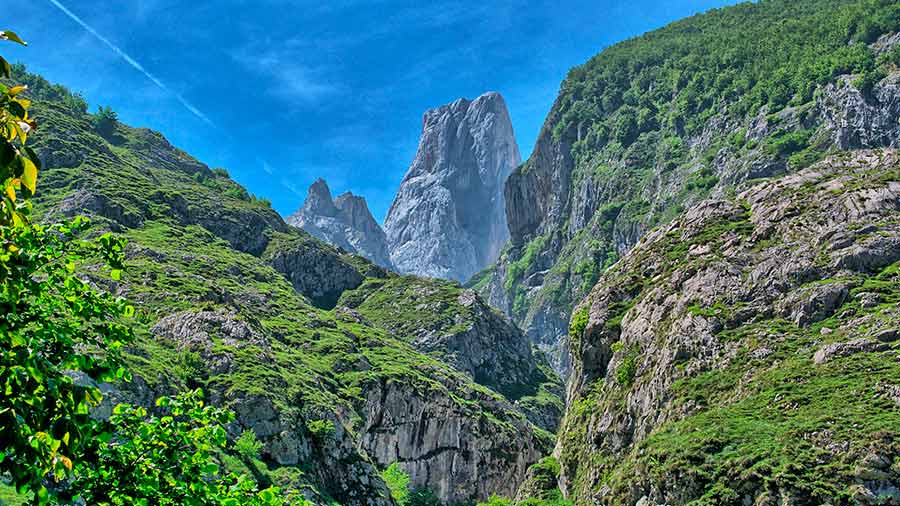 Naranjo de Bulnes, Picos de Europa, España