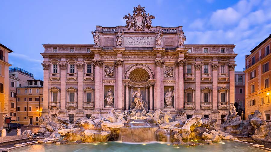 plazas en roma